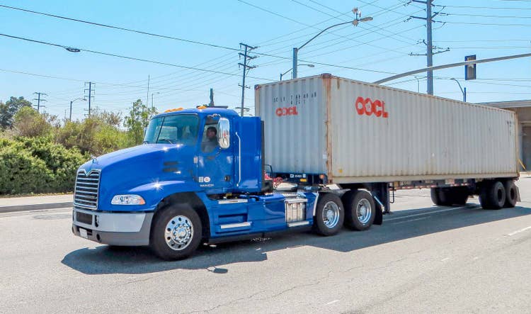 190319---phev-mack-pinnacle