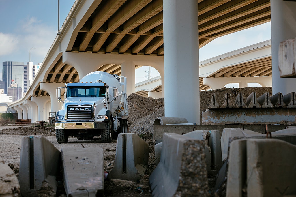 Mack Trucks Features its Mack Granite TerraPro and MD Series