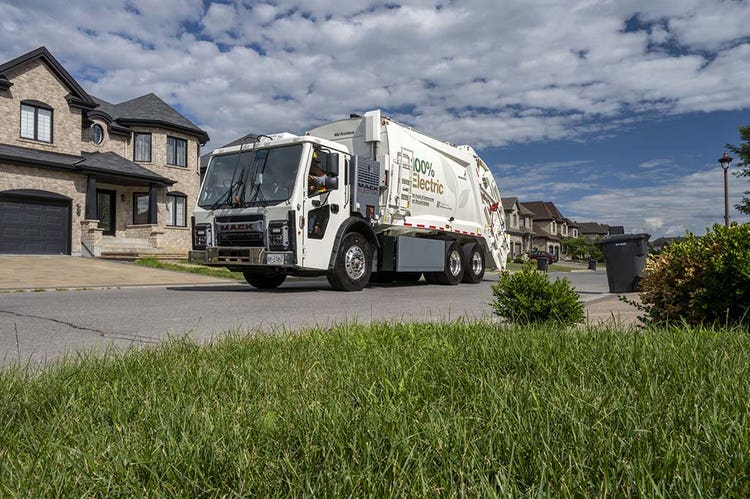 230213 - Evergreen Waste Services Orders a Mack LR Electric