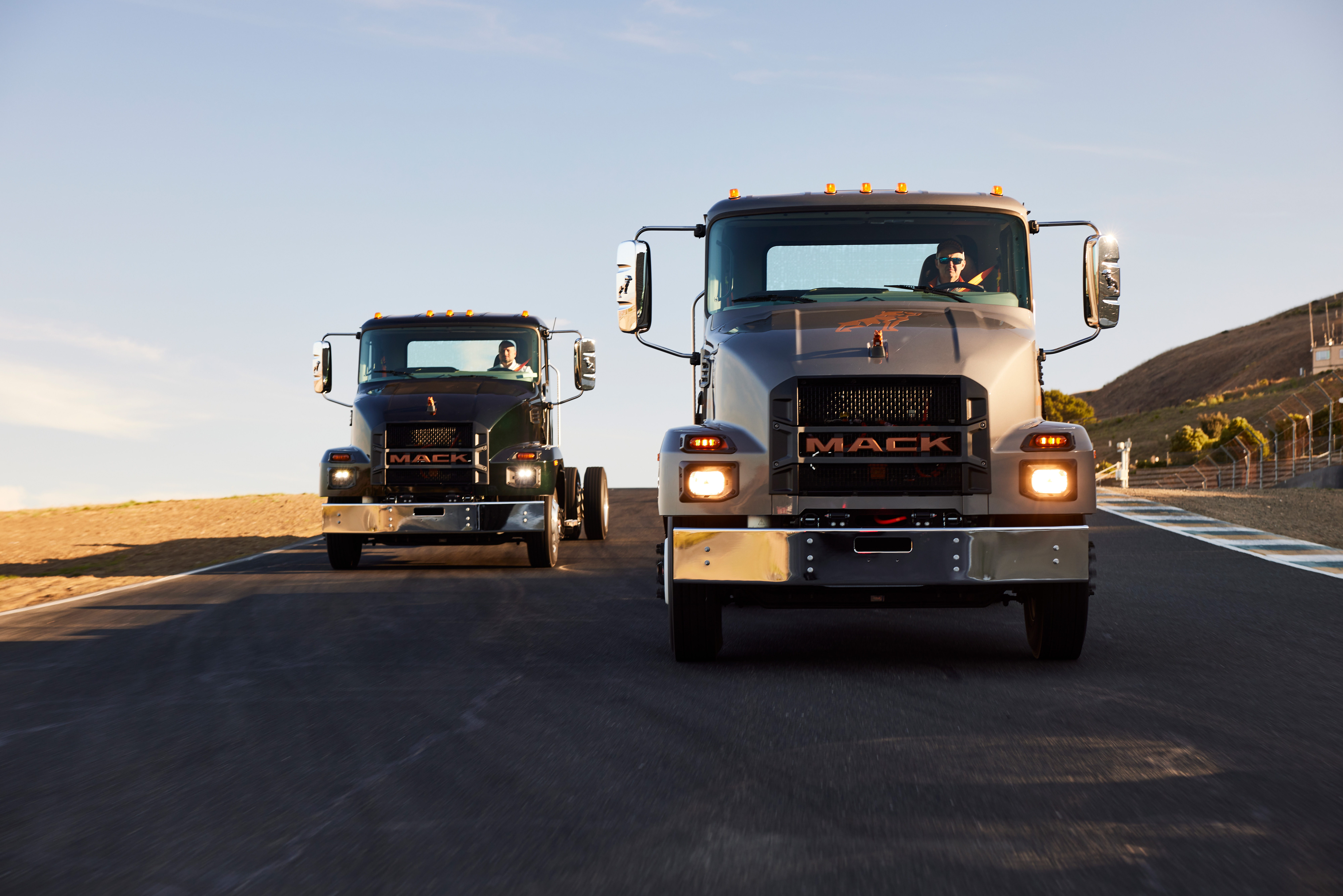 落葉樹 mack PITT OHIO Orders Mack MD Electric Trucks for Sustainability