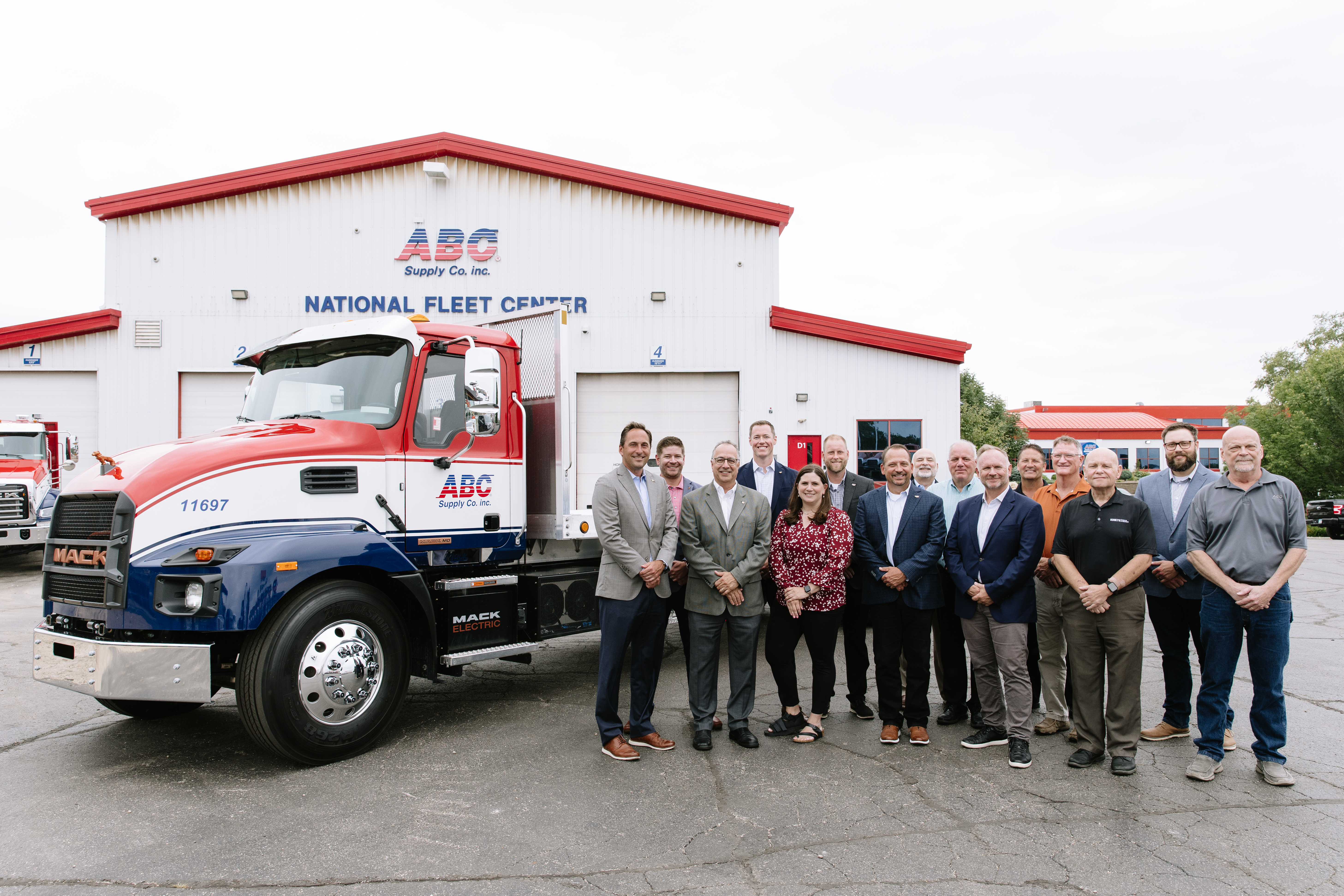 Mack Trucks and Kriete Deliver Mack® MD Electric to ABC Supply