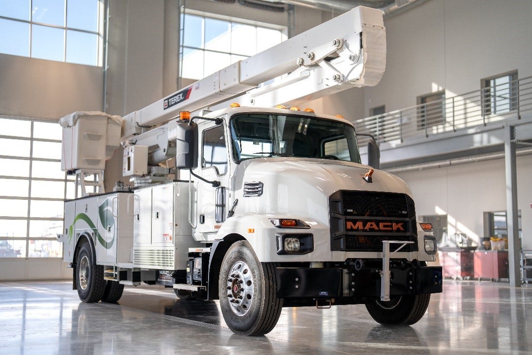 Mack Trucks Advances Zero Tailpipe Emissions Solutions with