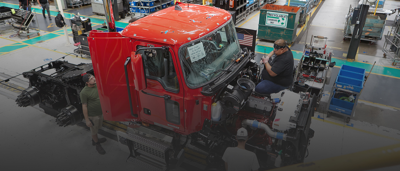 【Minoru】希少　USA製　Mack Trucks　マックトラック Mack Trucks Launches Refreshed Mack® MD Series