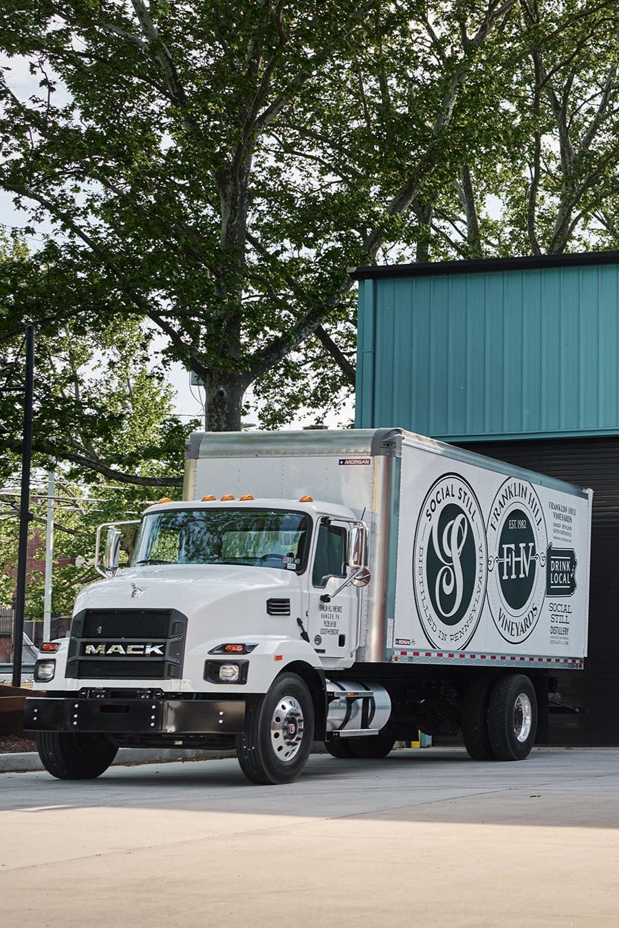 MD Series Mack truck